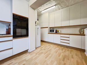 Photo 25- click for photo gallery